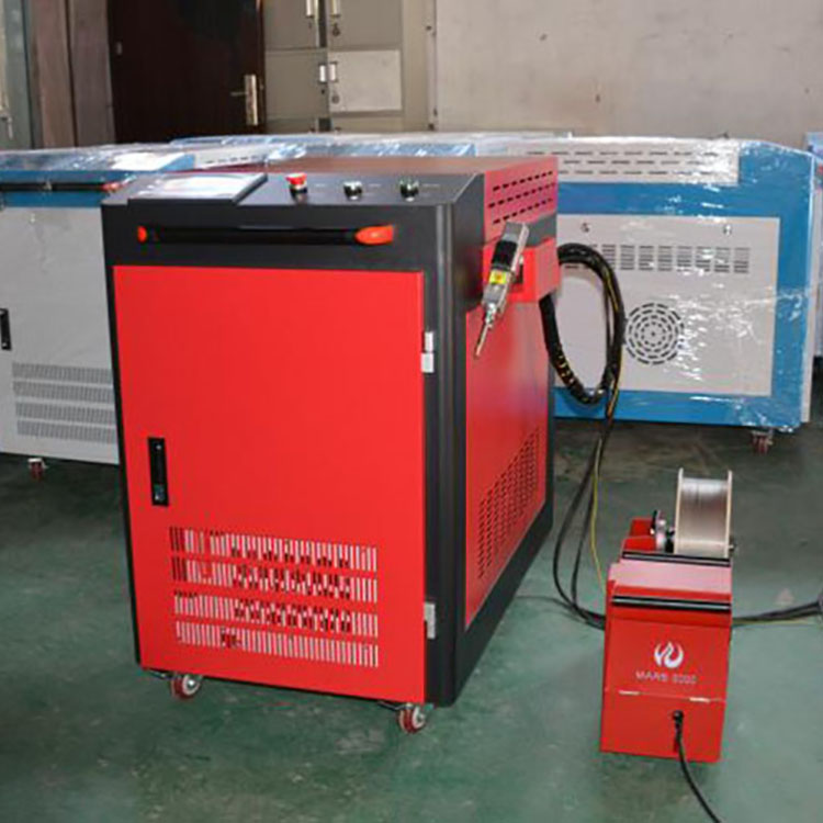 1KW Handheld Fiber Laser Welding Machine