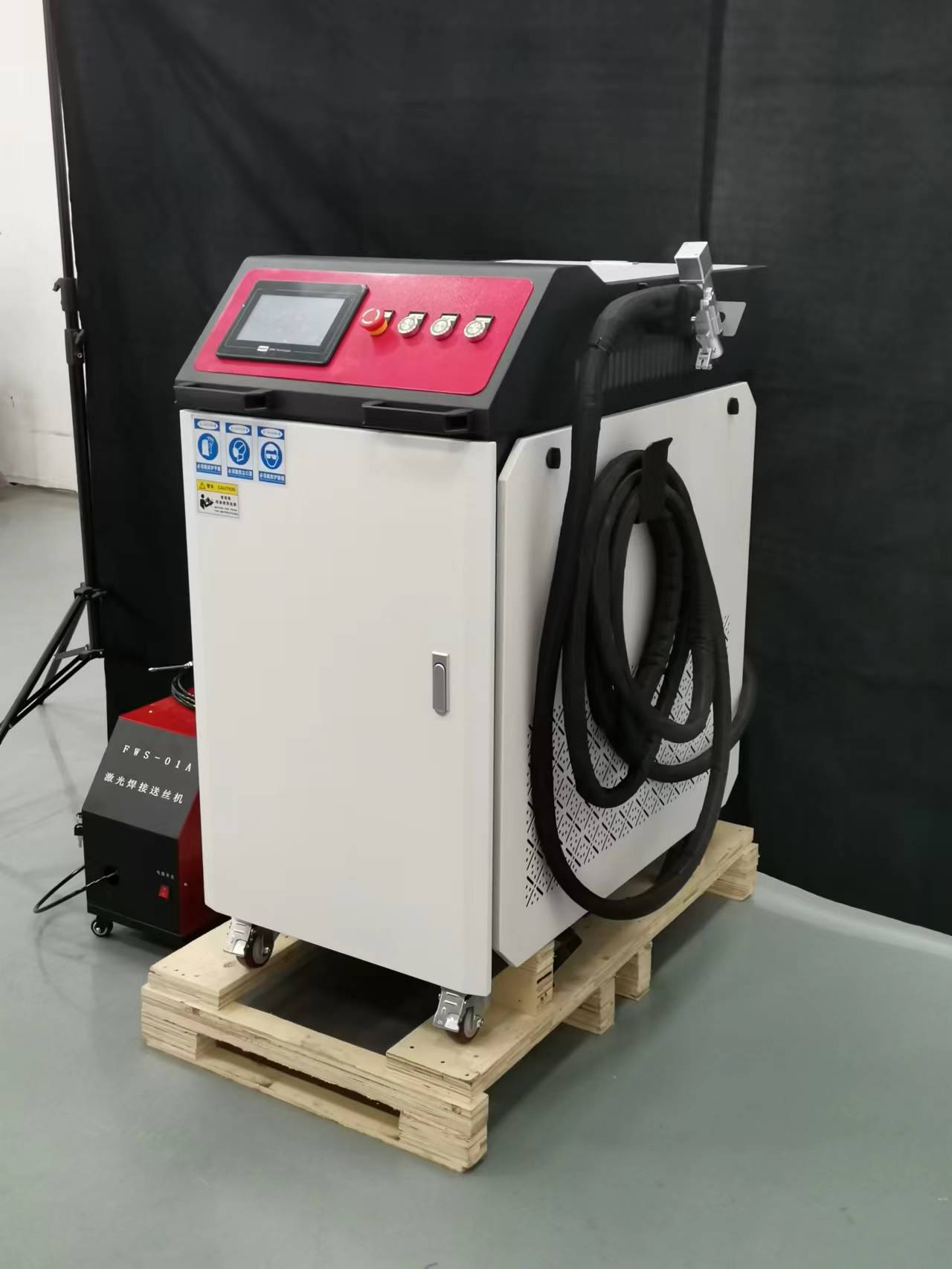 What is a laser welding machine?